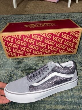 Vans 8.5 Women Old Skool Sneakers - Gray & Silver Glitter NEW
